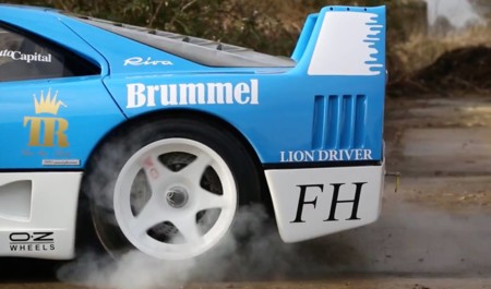 Farmkhana: cuando los chicos de Tax The Rich sacan a pasear el Ferrari F40 GT pasa esto