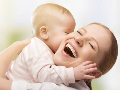 5 ideas infalibles para entretener al bebé y estimular su creatividad