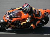 Primera pole para Mika Kallio en 250