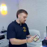 Ibai Llanos firma una carta de Pokémon y se la encuentra en Wallapop por 2.500 euros a los cinco días. No ha dudado en hacerse pasar por el comprador 