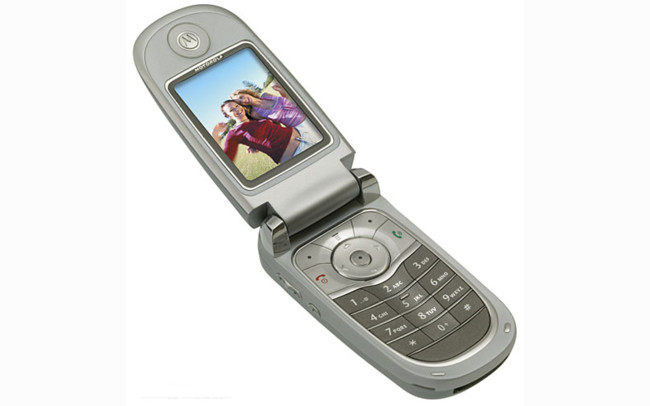 Cinco teléfonos que marcaron el año 2003