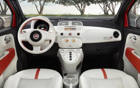 Fiat 500e interior