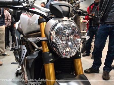 ducati_monster_1200