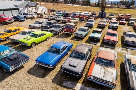 Se vende propiedad en Canadá por un millón de dólares. Incluye colección de más de 340 coches clásicos