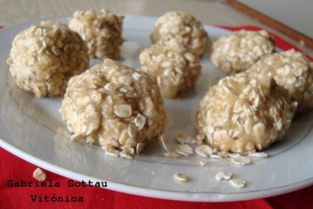 Bombones de avena y plátano. Receta saludable
