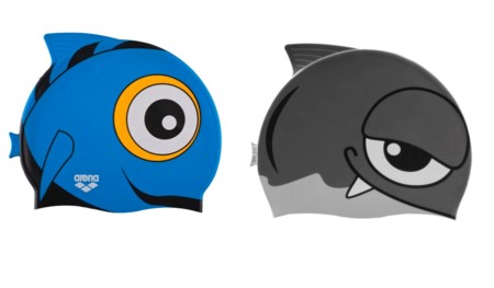 Divertidos gorros de baño y otros complementos para lucirse en la piscina