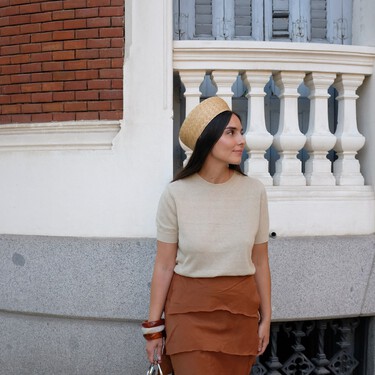 Massimo Dutti rebaja de 90 a 60 euros la falda midi más bonita para completar todos los looks de la temporada