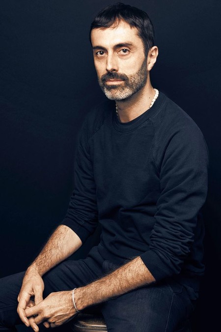 Giambatista Valli debuta en la moda masculina con su próxima (y muy romántica) colaboración con H&M