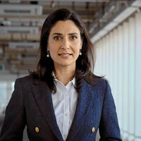 Anoche se emitió un documental sobre si la IA nos podía quitar el trabajo. Efectivamente, su presentadora estaba hecha con IA 