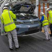 Volkswagen vende muchos menos coches eléctricos de los que produce y va a pausar la producción de dos importantes modelos