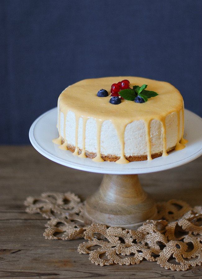 Pastel mousse de melocotón y maracuyá