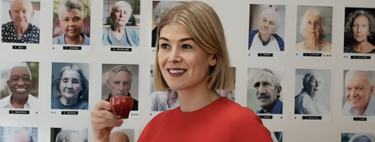 El truco que me ayudó a identificar a las personas que se acercan por interés. Estos comportamientos las delatan enseguida 