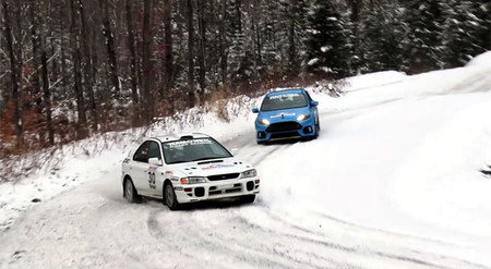 ¿Puede un Ford Focus RS darle batalla a un Subaru WRX de rally?