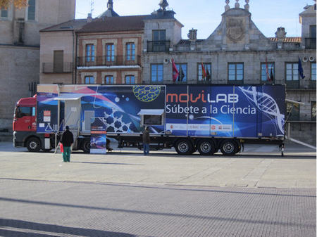 El camión científico 'Movilab' acercará la ciencia y la innovación a niños y mayores de 15 localidades españolas