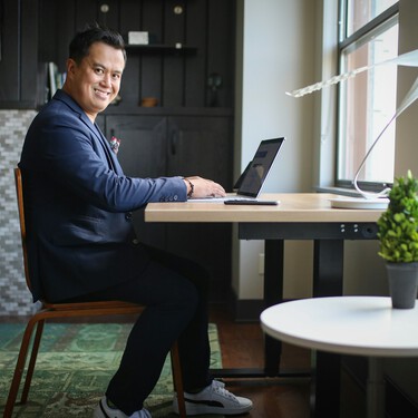 El nuevo hack del fitness es este ejercicio que puedes hacer sentado y que revolucionará tu metabolismo