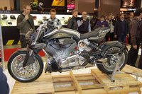 CR&S DUU, cruiser de 2 litros made in Italy