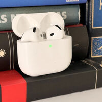 No ha pasado ni un mes desde su lanzamiento y los AirPods 5 ya han recibido su primera oferta en sus dos versiones 