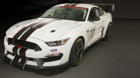 Ford Mustang FP350S: un americano que te hará babear, aunque es sólo para circuito