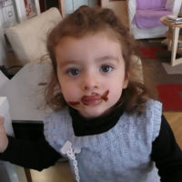 Denuncian la presencia de sustancias potencialmente cancerígenas en el envoltorio del chocolate de tres conocidas marcas