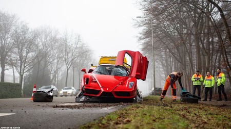 Ferrari Enzo Chocado8