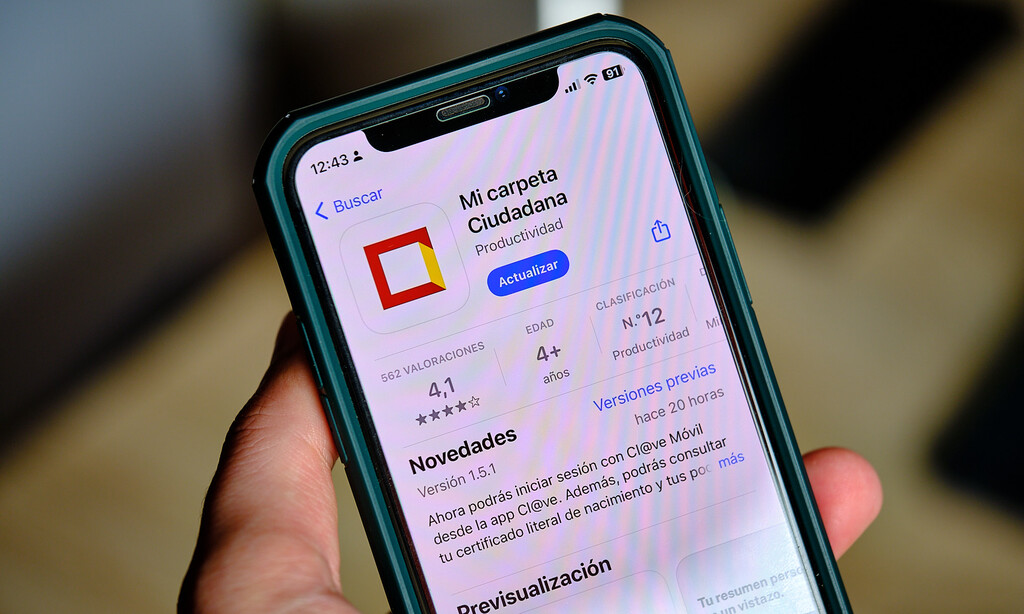 'Mi Carpeta Ciudadana' se actualiza con un modo oscuro, nuevos trámites y consultas que podemos realizar