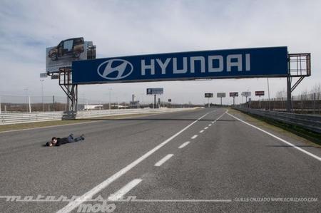 ducati_899_panigale_audi_r8_guille_cruzado