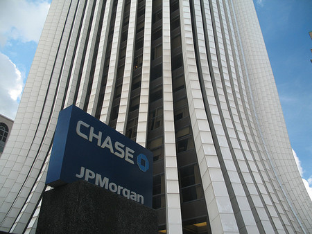 Banco JPMorgan pagará multa récord por estafa con hipotecas subprime