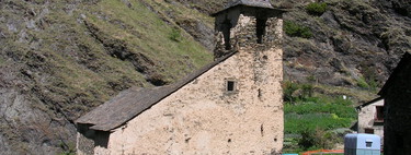 En 1995 un macabro asesinato puso a Tor en el mapa de España. Hoy ese crimen es el motor de su industria turística