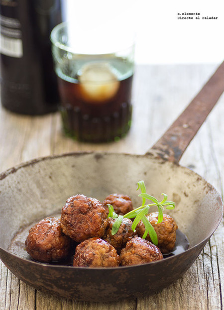 Albóndigas caramelizadas con soja y vermut. Receta