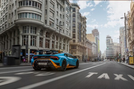 Primeras impresiones con el Lamborghini Huracán STO, el auténtico toro italiano de circuitos válido para carretera