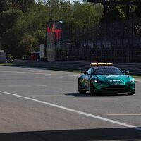 Desastre de la FIA en Monza: Caos de sanciones el sábado y hasta Red Bull reconoce que debió relanzarse la carrera 