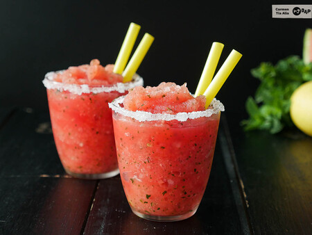 Cómo hacer granizado de sandía en 15 minutos, la receta más fácil y refrescante del verano