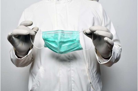 Así es cómo las mascarillas evitan mejor la propagación de la infección por COVID-19
