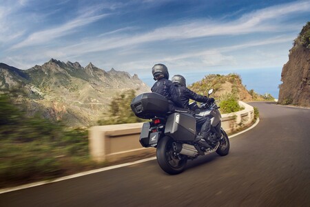 HOnda NT1100