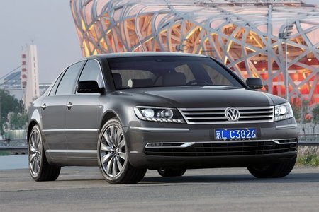 China aumentó sus importaciones de coches de lujo un 150%
