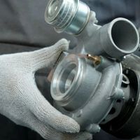 Juan José Ebenezer, mecánico: "Utiliza un buen aceite y cámbialo cada 15,000 km, eso es lo que más vida le va a dar al turbo de tu auto"