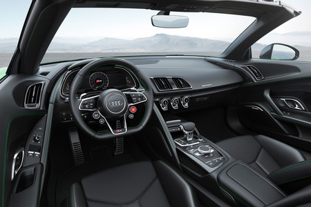 Audi R8 Spyder V10 Plus 2