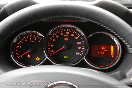 Dacia Duster 2014 - panel de instrumentos