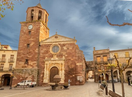 Pueblo Medieval Espana Girona Escapada Otono Autentico Tranquilo Bonito Naturaleza Rutas Casco Antiguo