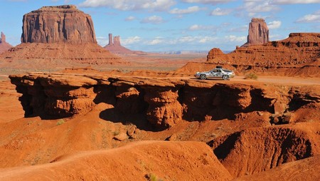 Un francés y sus dos hijos han recorrido 30.000 kilómetros entre París y Nueva York en un Porsche 928