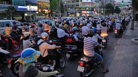 Los españoles que vamos al trabajo en moto sólo tardamos 10 minutos