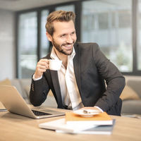 Uno de cada tres empleados ha mantenido una relación sentimental en el trabajo, ¿cómo afecta al ambiente laboral? 
