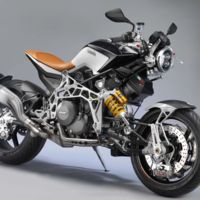Y señores, esta cosa tan extraña es la Bimota Tesi 3D RaceCafe 