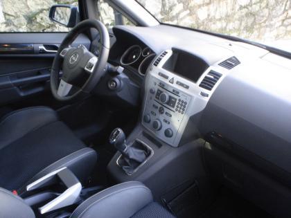 Opel Zafira OPC - Interior