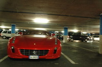 Cosas que sólo pasan en Ginebra: Ferrari GG50 en un párking