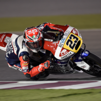 Niccolò Antonelli se saca de la manga la primera victoria del año en Moto3