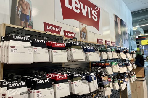 Remate final en Levi's: liquidación de últimas tallas de 501, cazadoras vaqueras y más a mitad de precio 