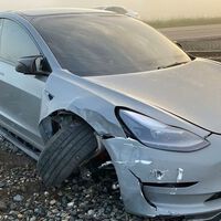 "Se aceleró solo con nuestro bebé dentro". Tesla recopila absolutamente todos los datos de sus coches, pero las causas de los accidentes las guarda en secreto