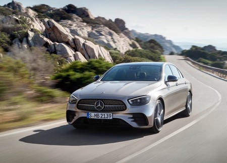 Mercedes Benz E Class 2021 1600 08