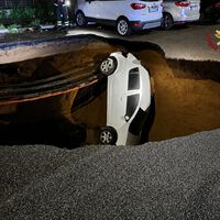 Bajo las calles de Roma hay un laberinto de 15 kilómetros. El problema es que está empezando a tragarse coches 